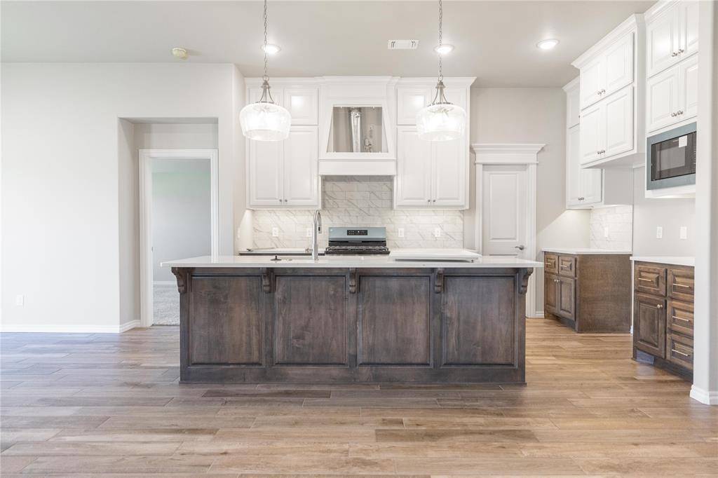 12217 SW 32nd PL, Yukon, OK 73099