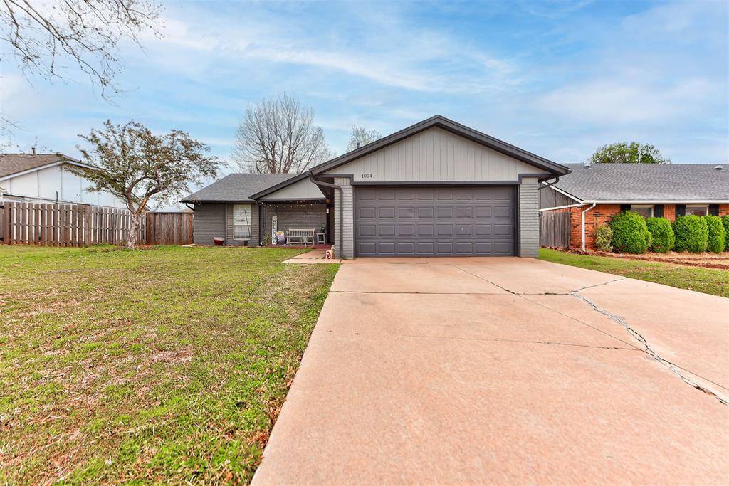 1004 S Neptune RD, Edmond, OK 73003