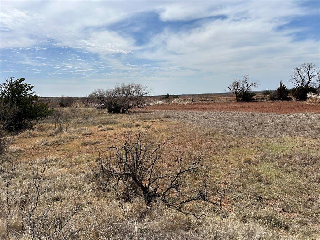 30389 E County Road 1360 RD, Willow, OK 73673