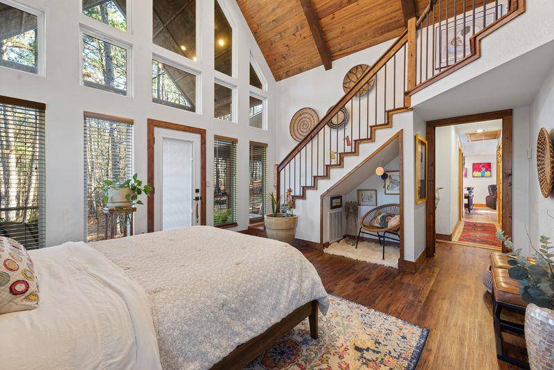 663 Chinook RD, Broken Bow, OK 74728