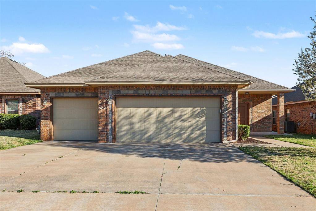 8021 NW 159th ST, Edmond, OK 73013