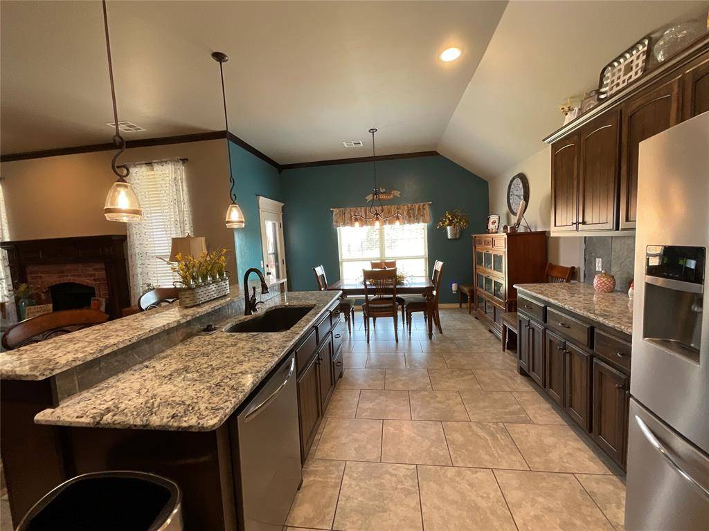 1792 Doc Bar AVE, Blanchard, OK 73010
