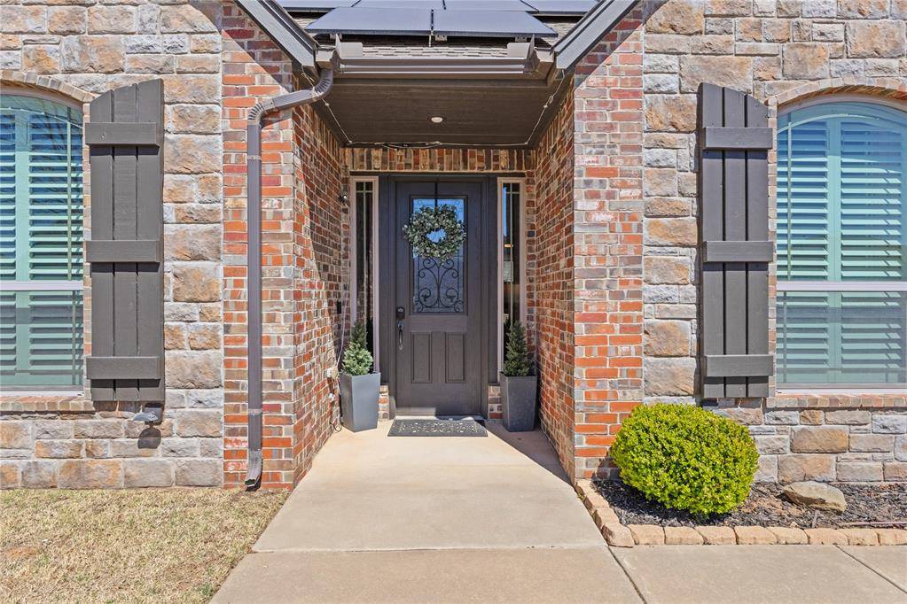 2101 Stratta DR, Weatherford, OK 73096