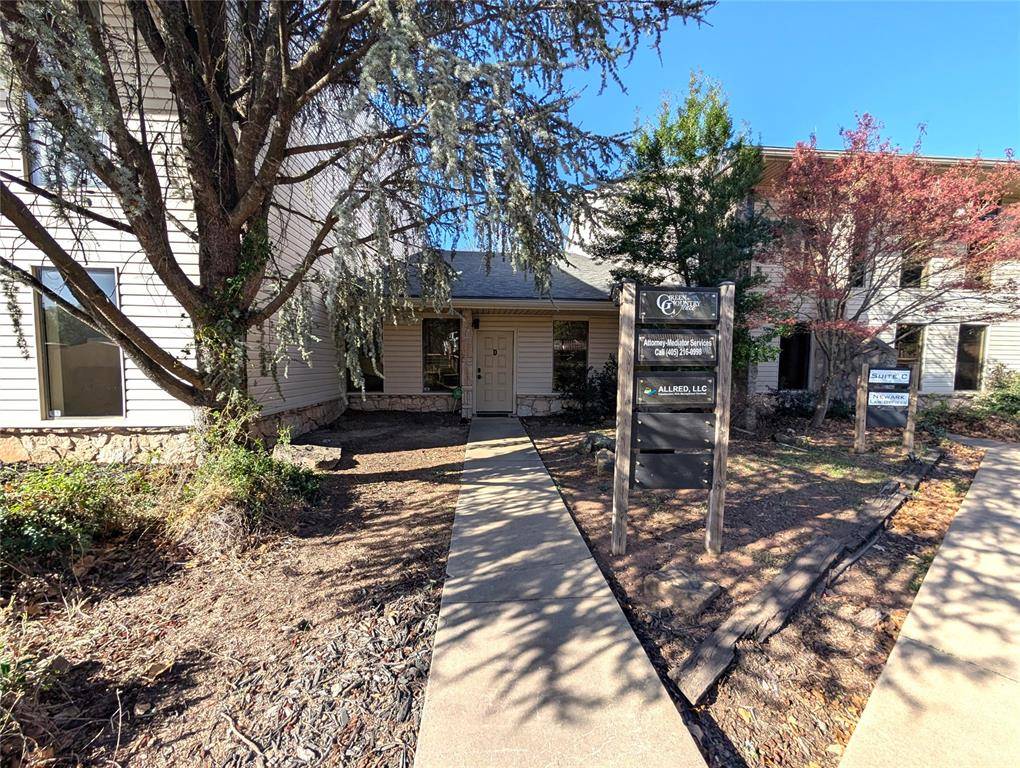 1019 Waterwood Pkwy #D, Edmond, OK 73034