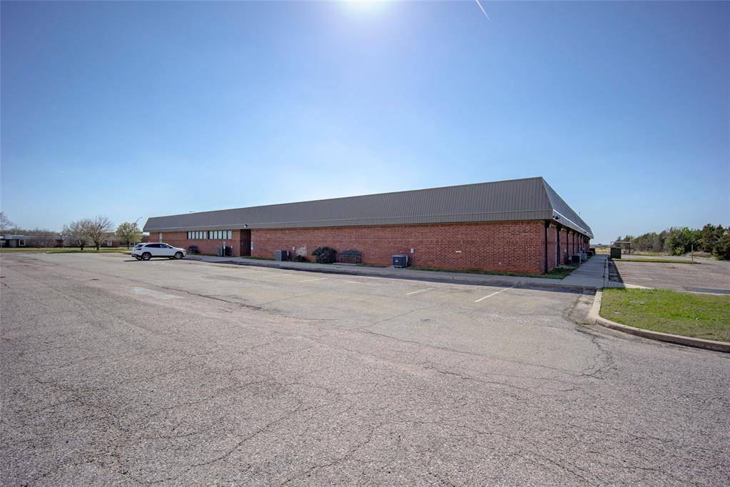 1400 N Kennedy AVE, Shawnee, OK 74801