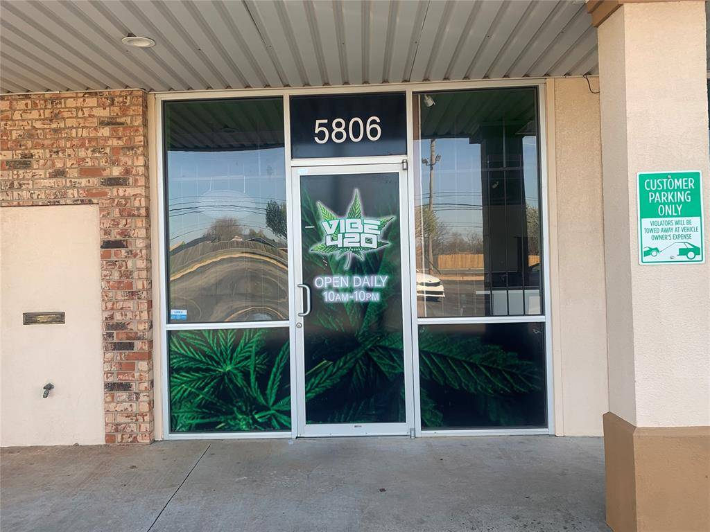 5804 NW 63rd ST, Warr Acres, OK 73132