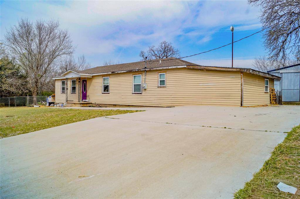 95 3rd ST, Healdton, OK 73438
