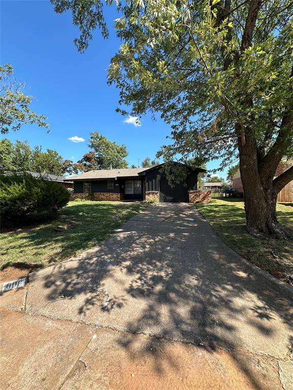 808 Hedge DR, Midwest City, OK 73110