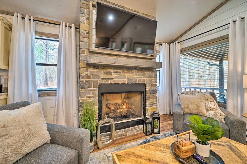 167 Oak Stone LN, Broken Bow, OK 74728