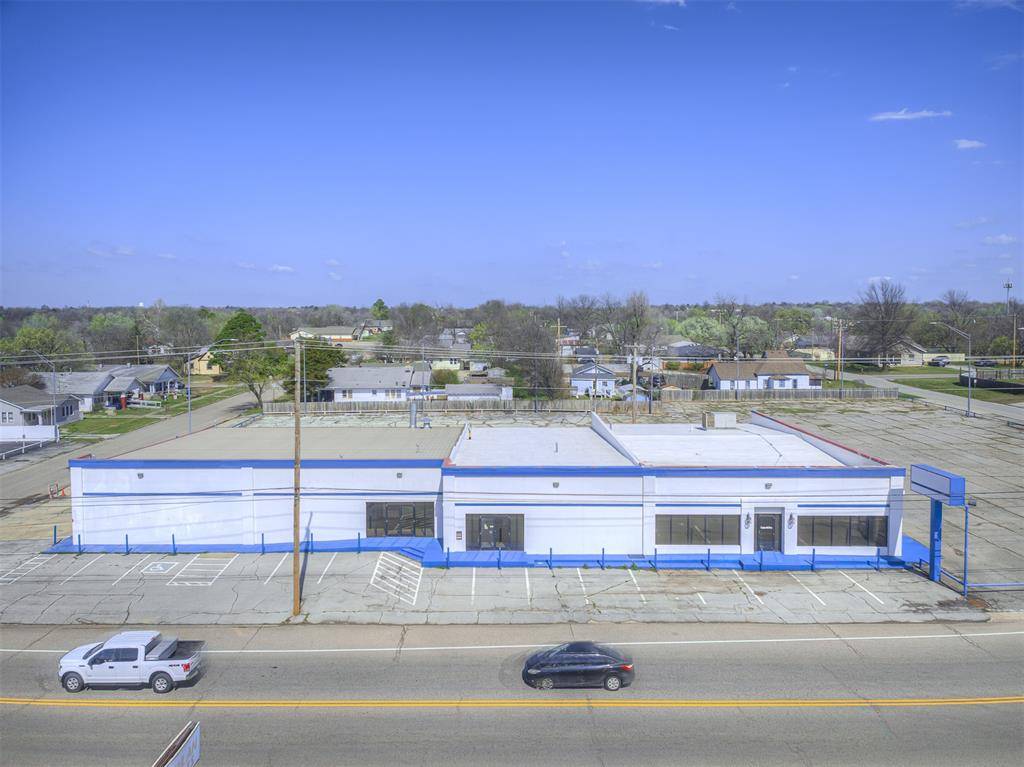 712 E Highland ST, Shawnee, OK 74801
