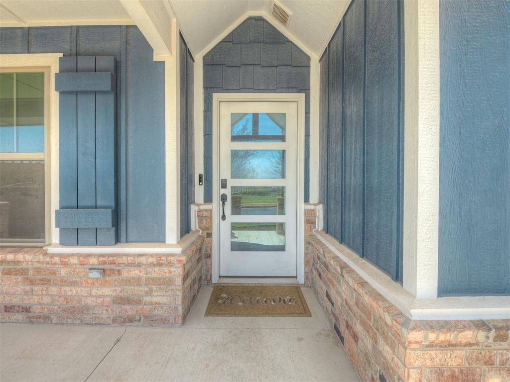 803 NE 33rd ST, Moore, OK 73160