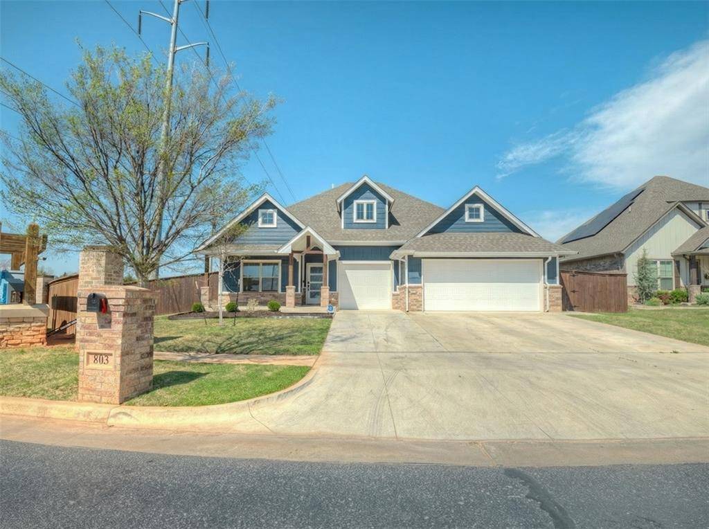 803 NE 33rd ST, Moore, OK 73160