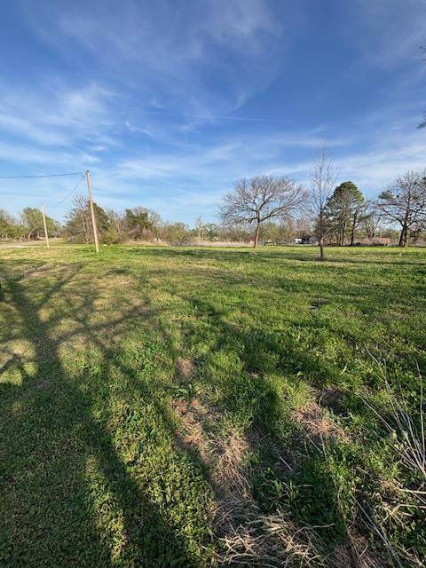 19 East ST, Castle, OK 74833