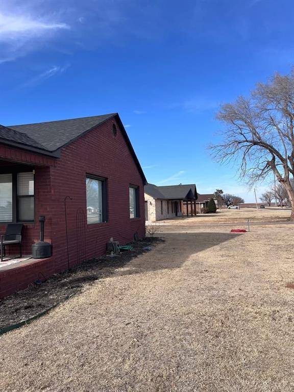 102 E 5th ST, Duke, OK 73532