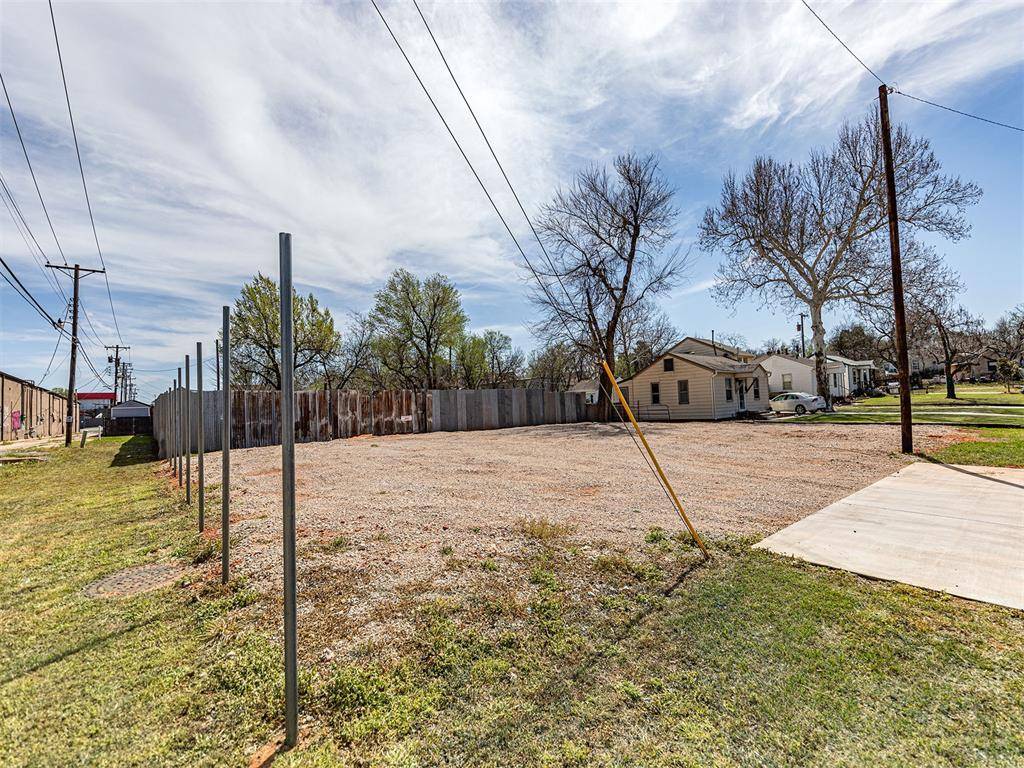 3924 N Youngs BLVD, Oklahoma City, OK 73112