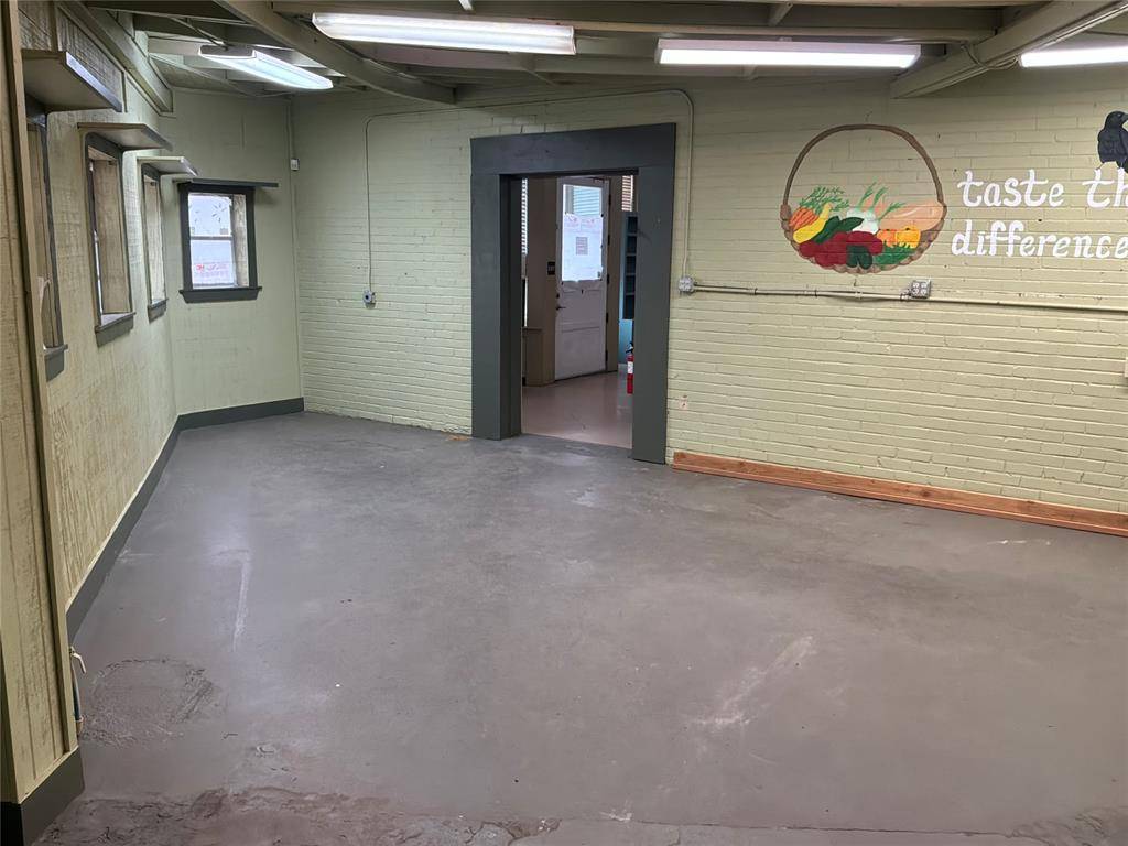 728 E Main ST, Shawnee, OK 74801