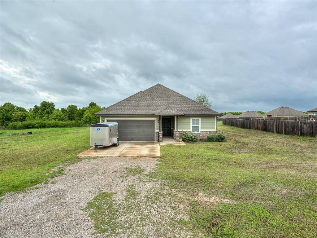 29261 Spur CIR, Mcloud, OK 74851
