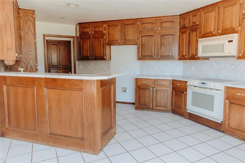 223 W 4th ST, Chandler, OK 74834