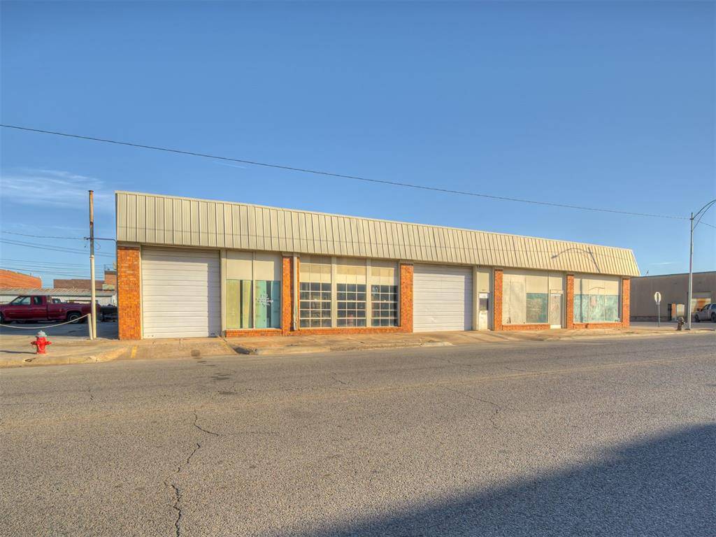 506 W Kansas AVE, Chickasha, OK 73018