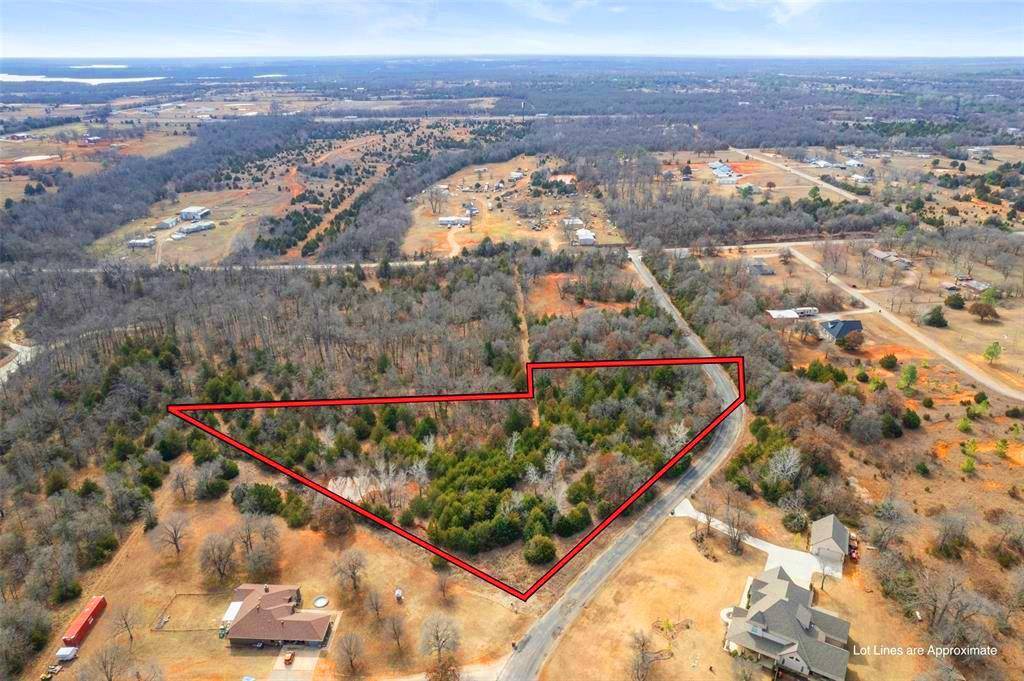 114 Timber Lake DR, Mcloud, OK 74851