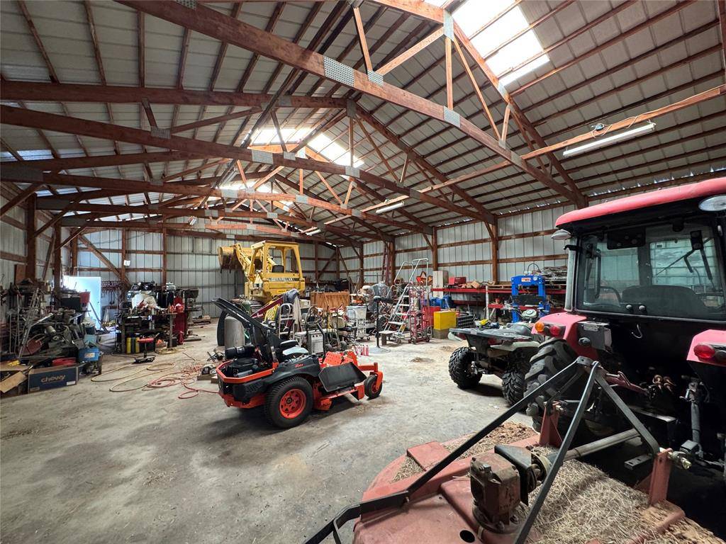 27502 Agate RD, Leon, OK 73441