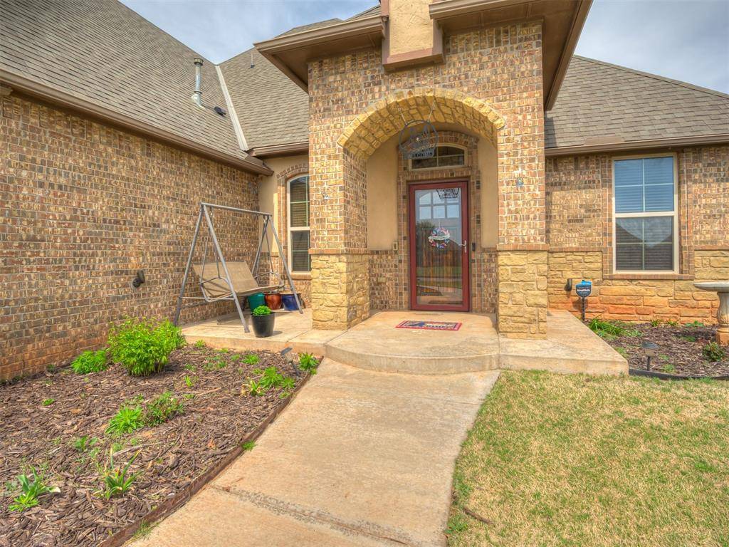 13317 NW 4th ST, Yukon, OK 73099