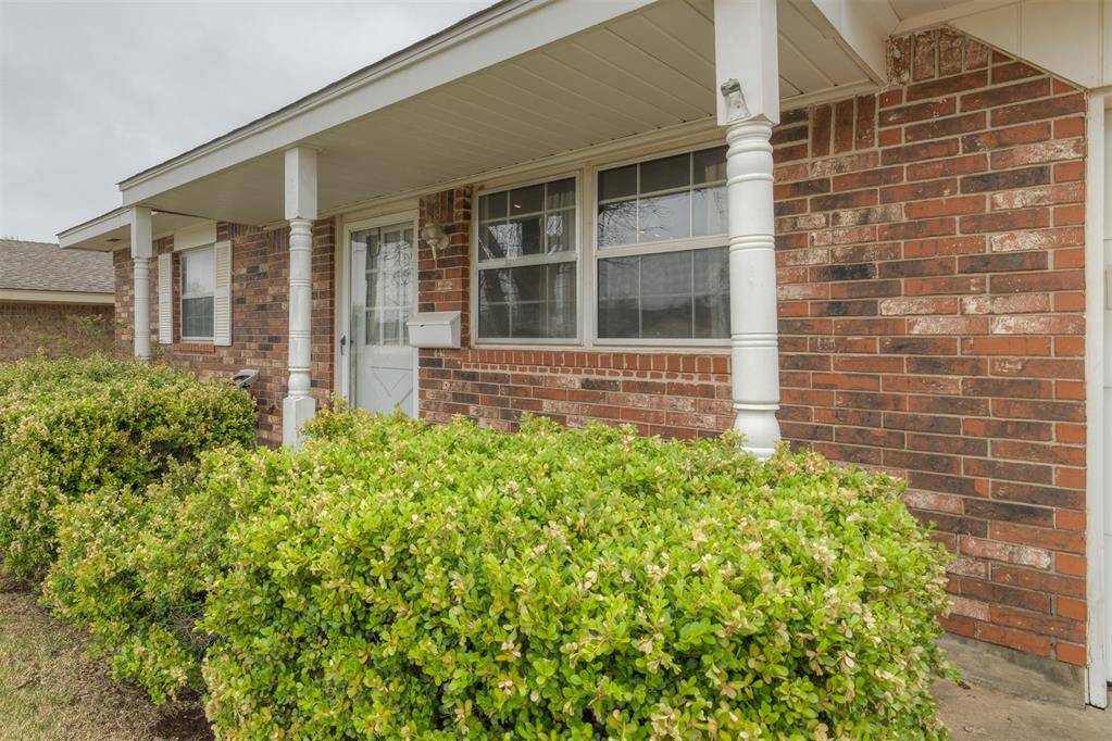 200 E Beech AVE, Yukon, OK 73099