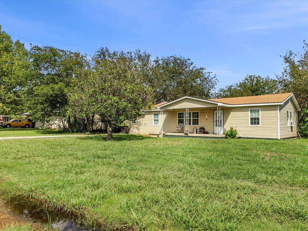 725 N Pine ST, Stratford, OK 74872