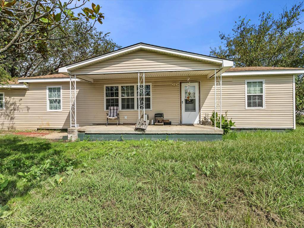 725 N Pine ST, Stratford, OK 74872