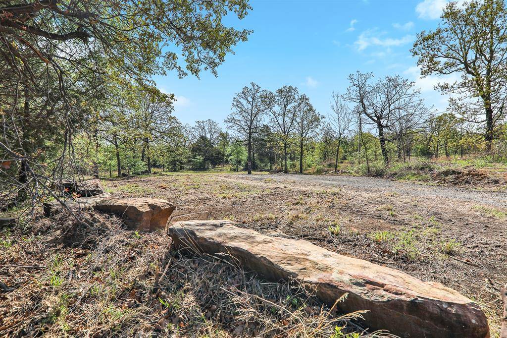 849 Dozer Mountain Rd. RD, Eufaula, OK 74432