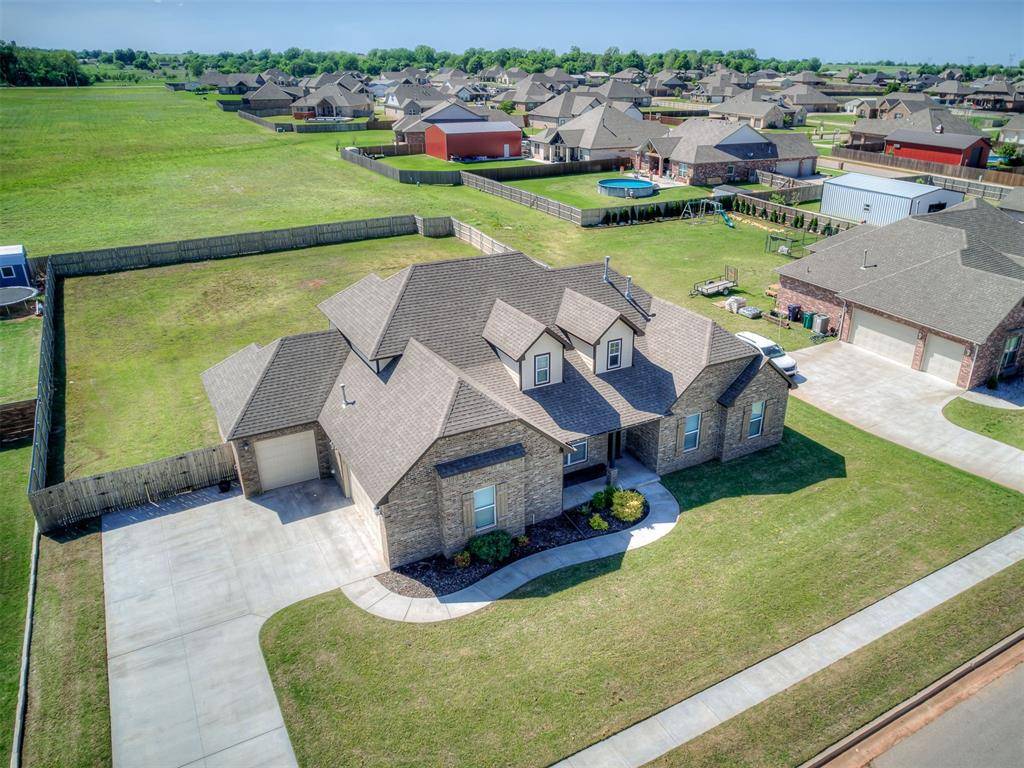 2817 Bens CIR, Yukon, OK 73099