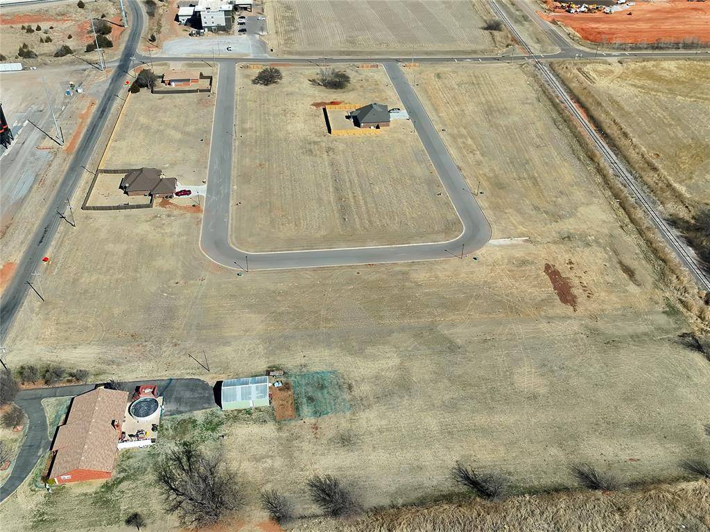13 Flintlock TRL, Clinton, OK 73601