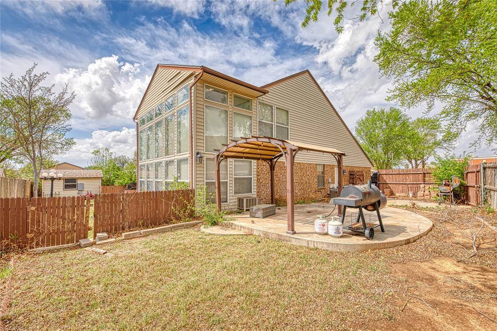 112 Jackson AVE, Weatherford, OK 73096