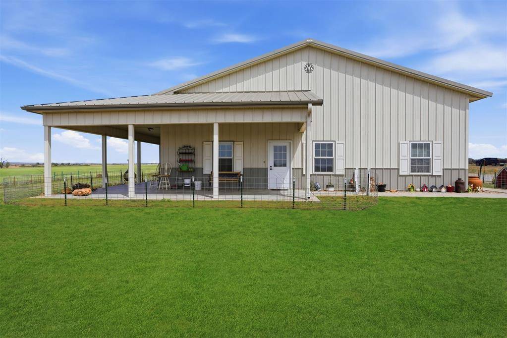 11763 N 1820 RD, Sayre, OK 73662