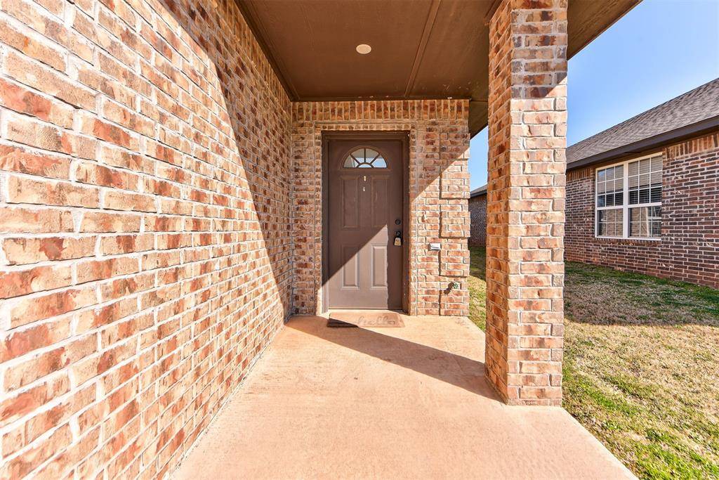 1852 Cypress LN, El Reno, OK 73036