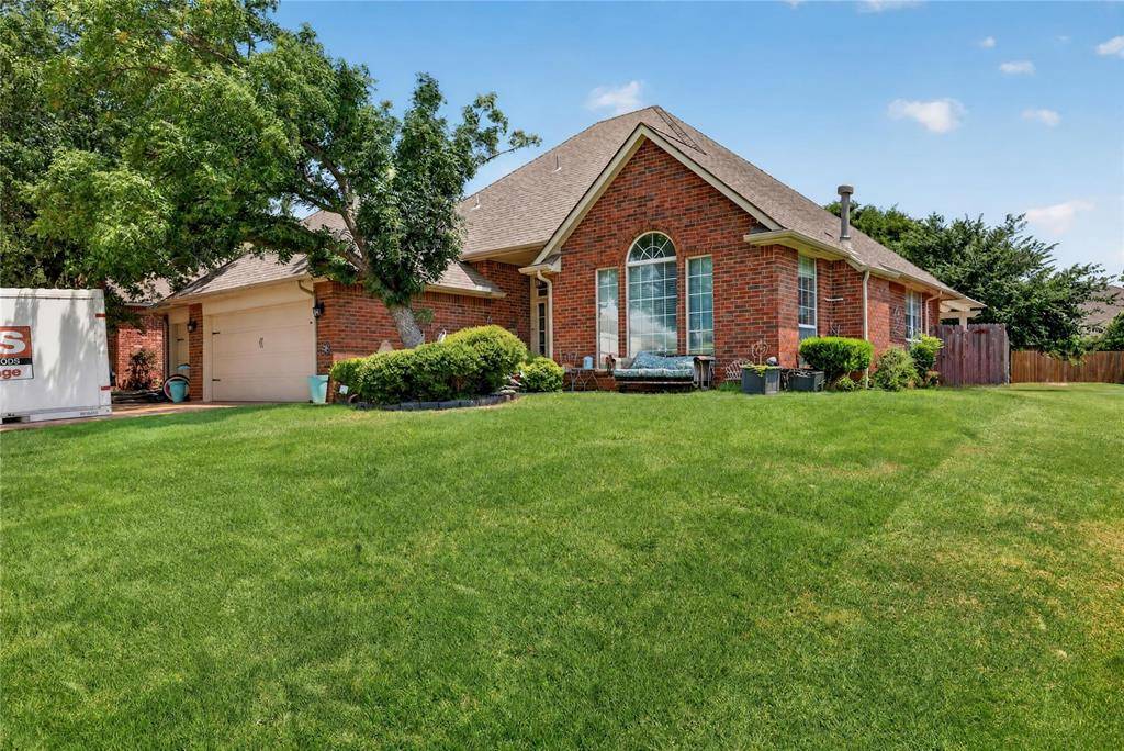 1608 Natchez RD, Edmond, OK 73012