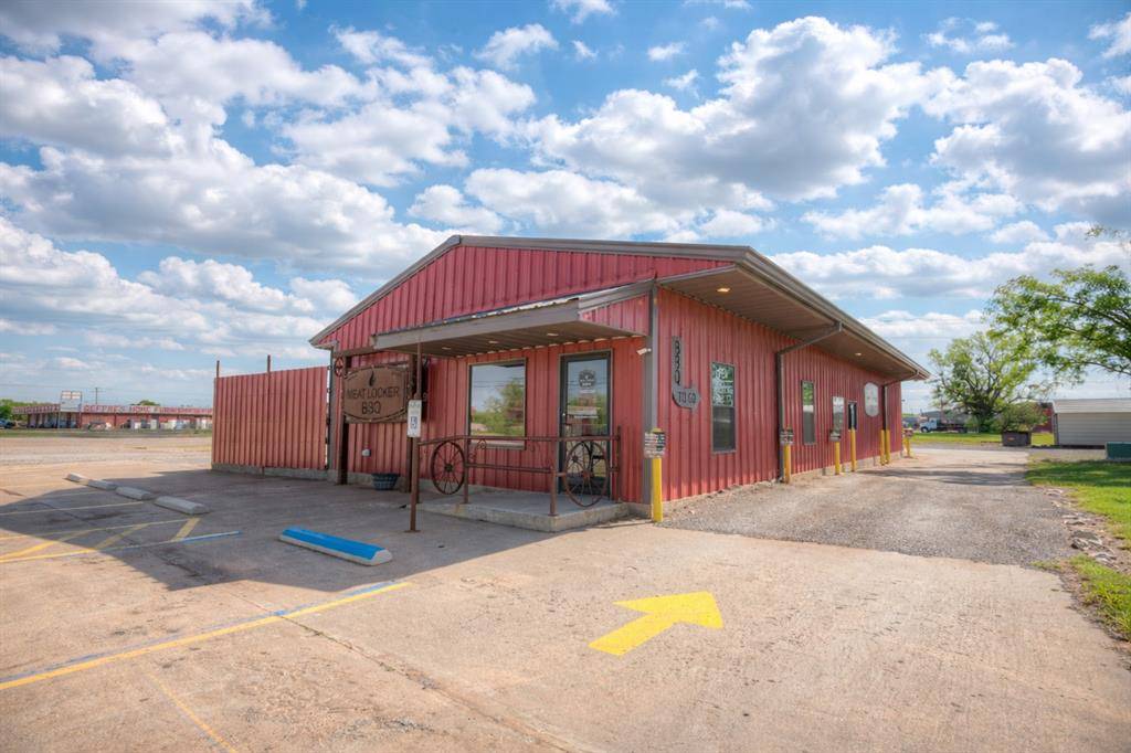 106 NW 4th ST, Lindsay, OK 73052