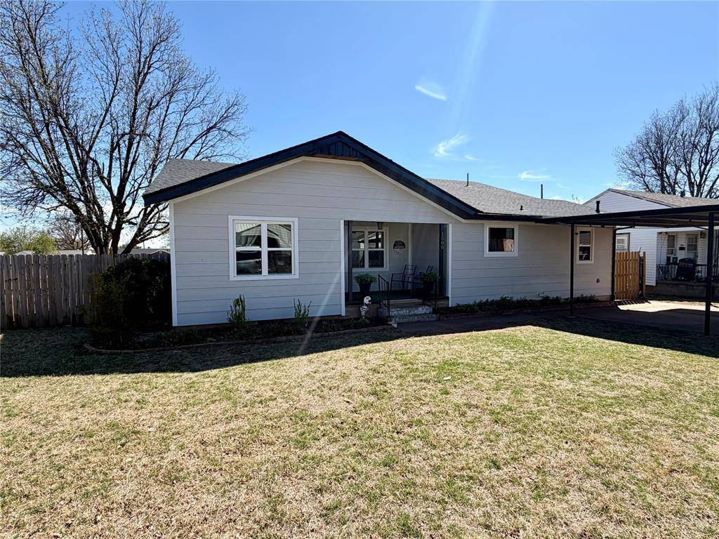 1500 Oak AVE, Clinton, OK 73601