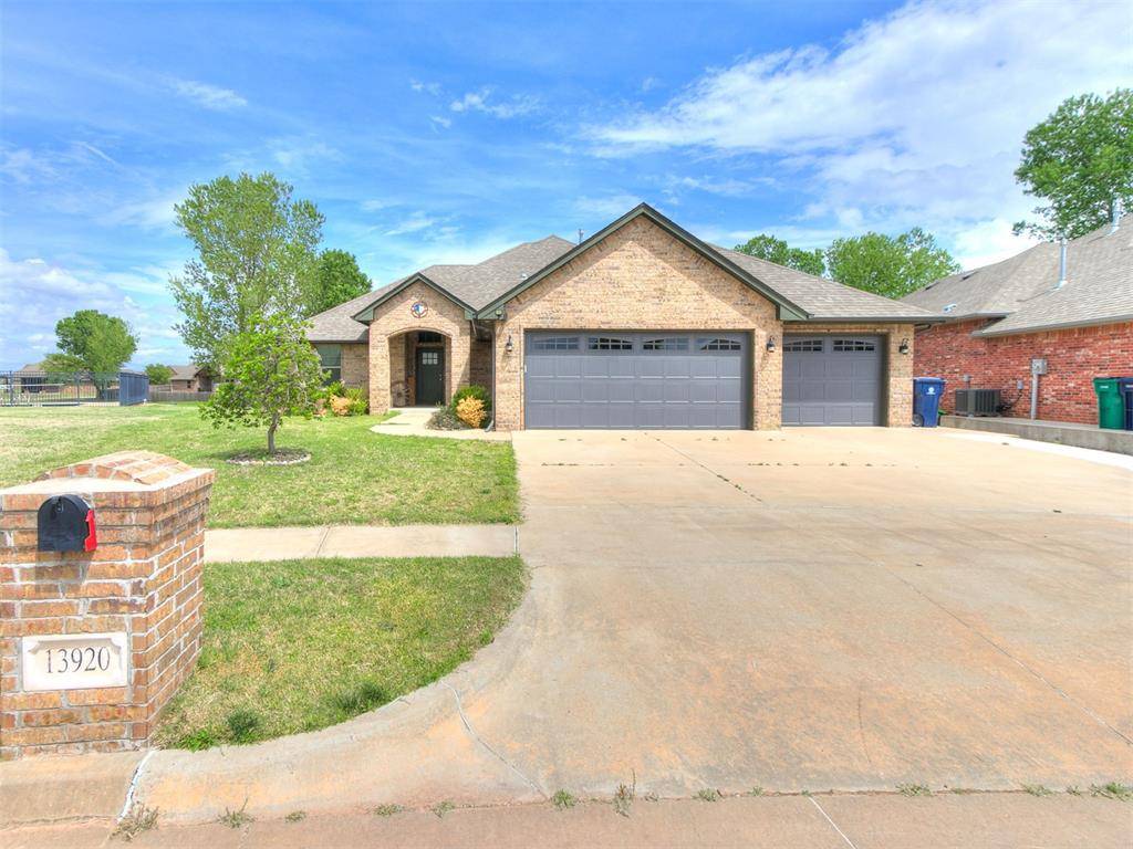 13920 Hutchinson PL, Yukon, OK 73099