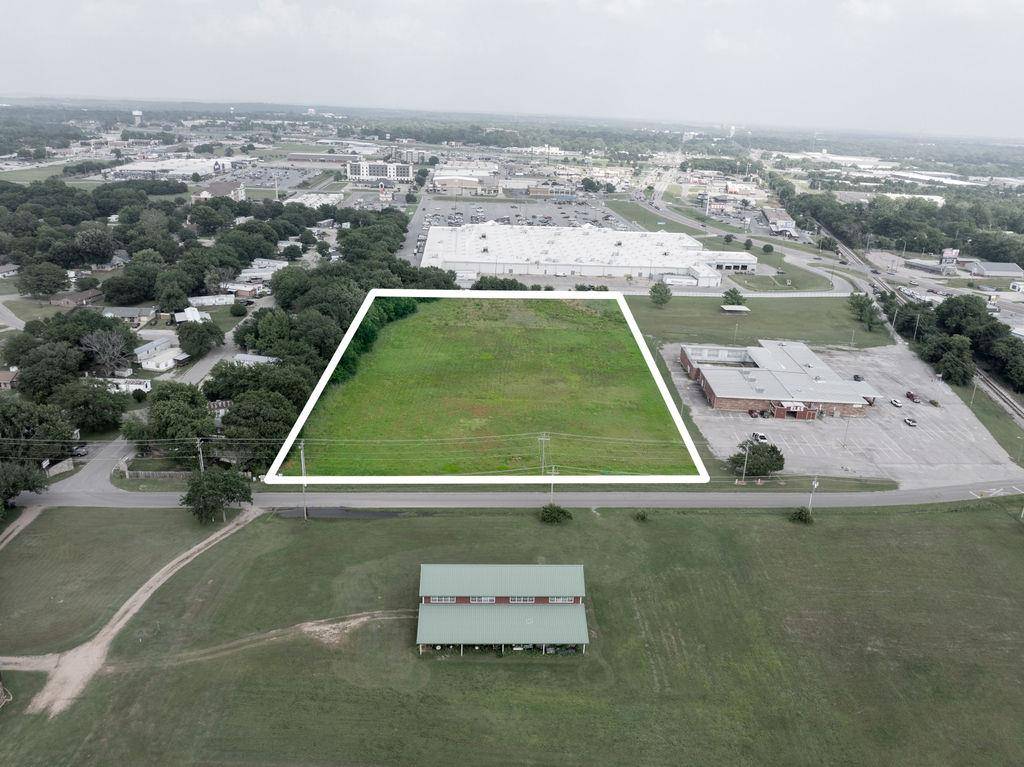 3800 W Main ST, Durant, OK 74701