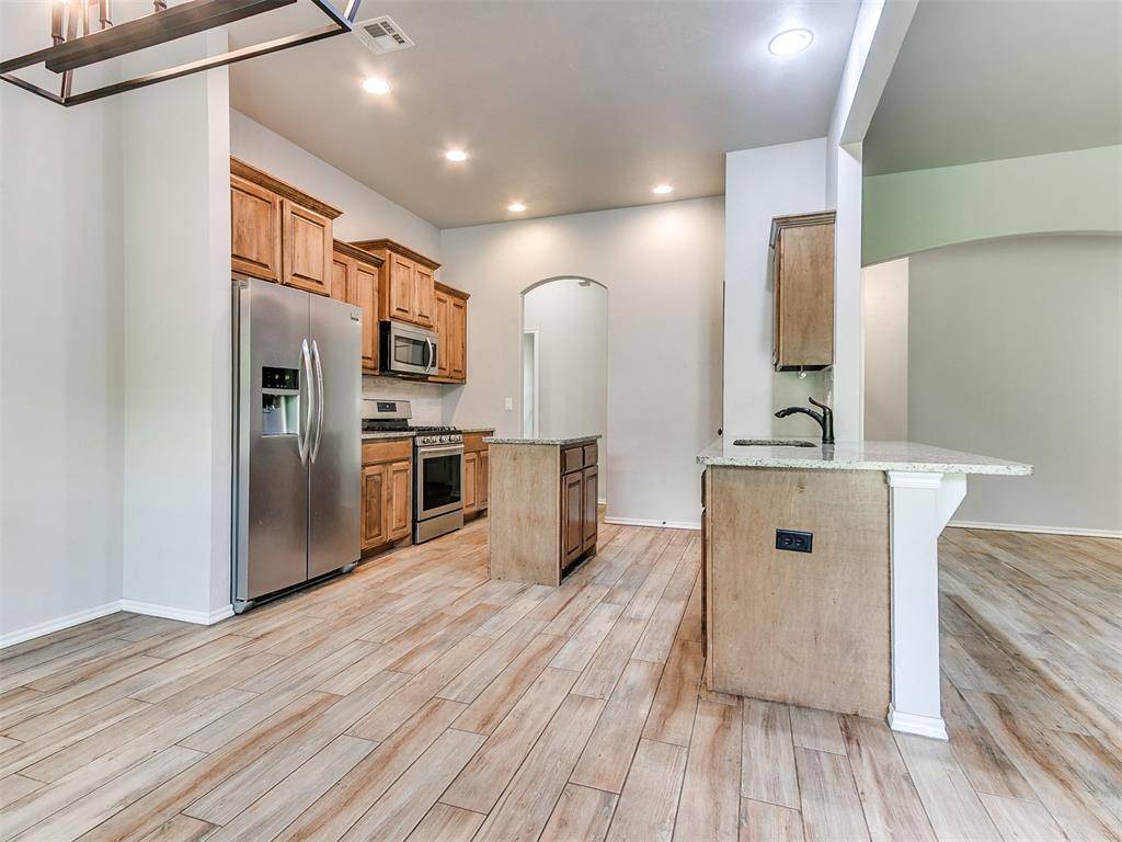 19430 Hidden Pines DR, Norman, OK 73026
