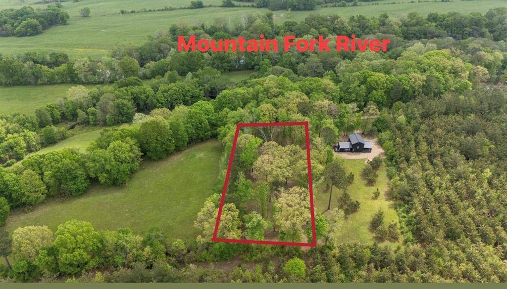 341 White Fox LN, Broken Bow, OK 74728