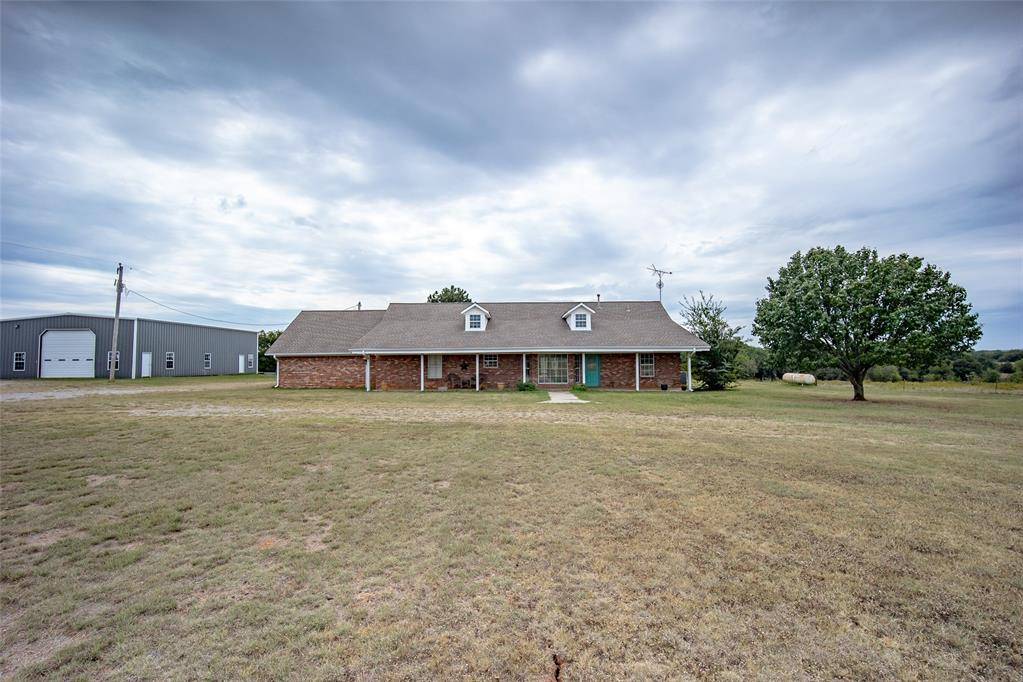 24286 E County Road 1580 RD, Elmore City, OK 73433