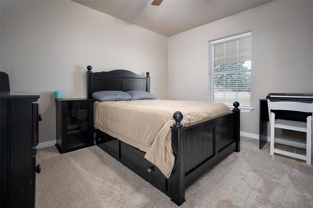 24286 E County Road 1580 RD, Elmore City, OK 73433