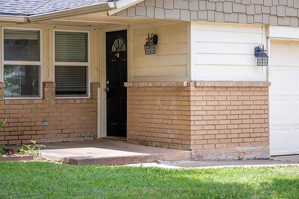 734 W 7th ST, Edmond, OK 73003