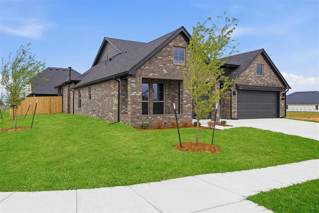 1400 SW 159th ST, Moore, OK 73170