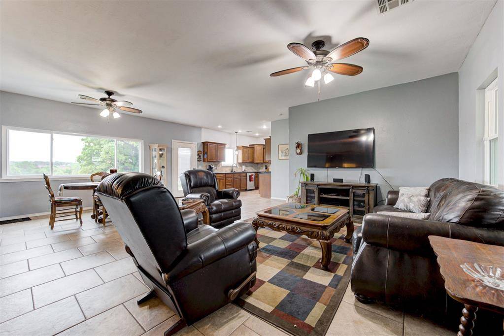 2013 County Road 1420, Alex, OK 73002