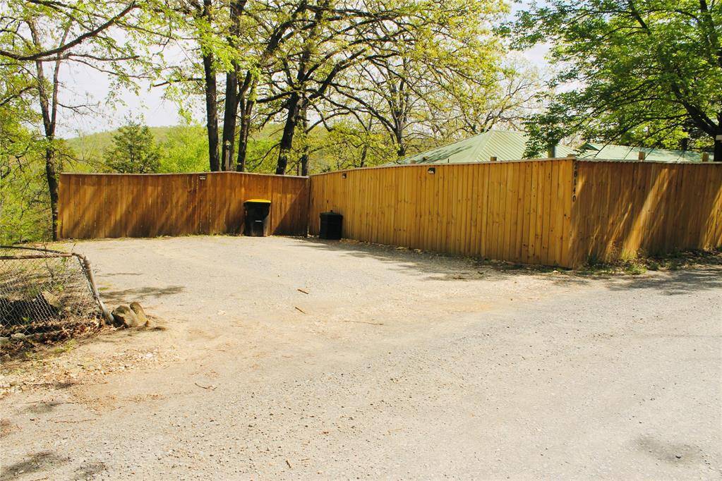 28140 S Boat House LN, Park Hill, OK 74451