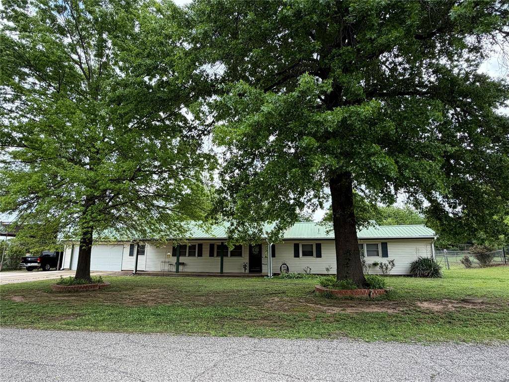 324 S Main ST, Mcloud, OK 74851