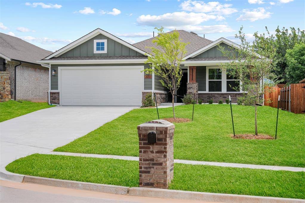 260 Woodrock ST, Harrah, OK 73045